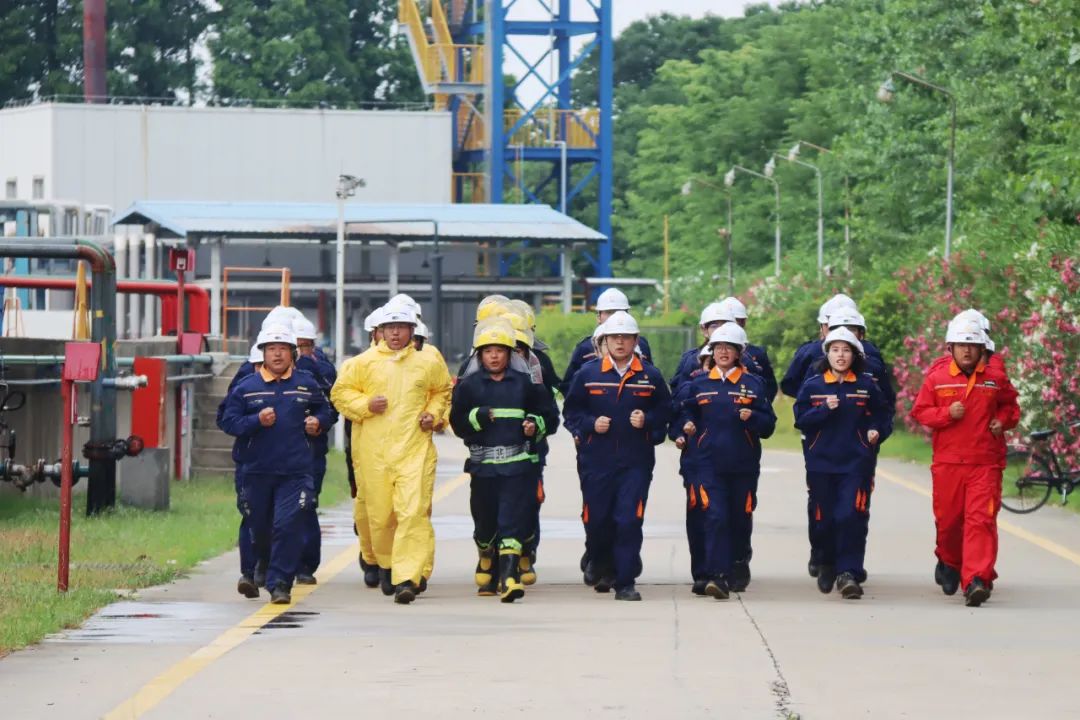 15cebf6bd056fe07c90b05af846c2cb0.jpg 15cebf6bd056fe07c90b05af846c2cb0.jpg